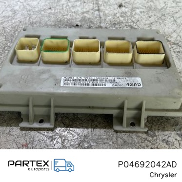 P04692042AD - Блок комфорту Chrysler Pacifica 2004