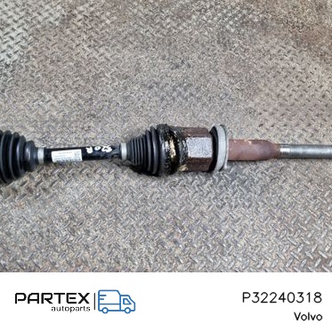 P32240318 Піввісь передня Volvo XC40 2019