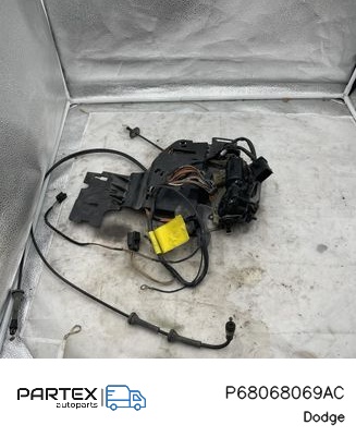 P68068069AC Замок дверей Dodge Grand Caravan 2016