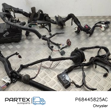 P68445825AC Блок запобіжників Chrysler Pacifica 2019