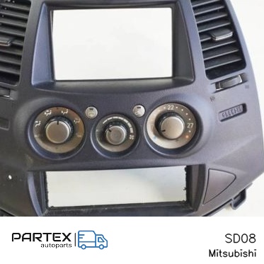 SD08 - Панель клімат-контролю Mitsubishi Grandis 2004