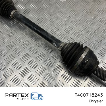 T4C0718243 Піввісь передня Chrysler Pacifica 2018