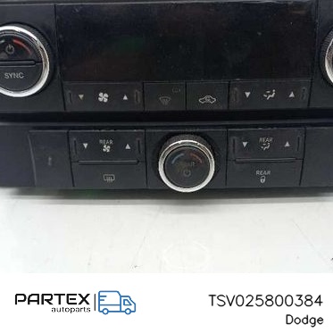 TSV025800384 - Панель клімат-контролю Dodge Journey 2008