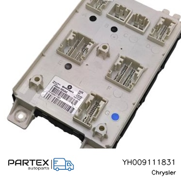 YH009111831 - Блок комфорту Chrysler Pacifica 2021