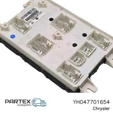 YH047701654 - Блок комфорту Chrysler Pacifica 2017