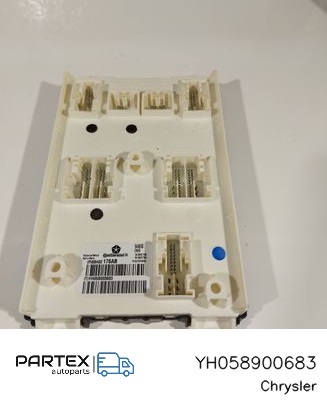 YH058900683 - Блок комфорту Chrysler Pacifica 2019