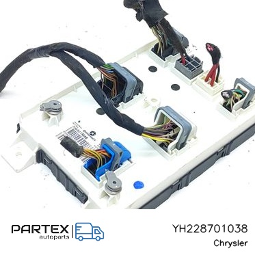 YH228701038 - Блок комфорту Chrysler Pacifica 2018