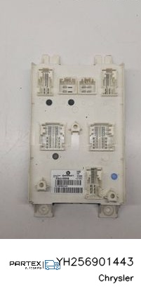YH256901443 - Блок комфорту Chrysler Pacifica 2018