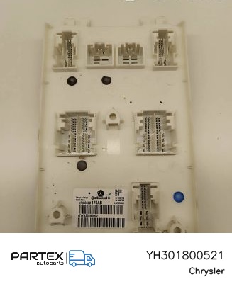 YH301800521 - Блок комфорту Chrysler Pacifica 2019